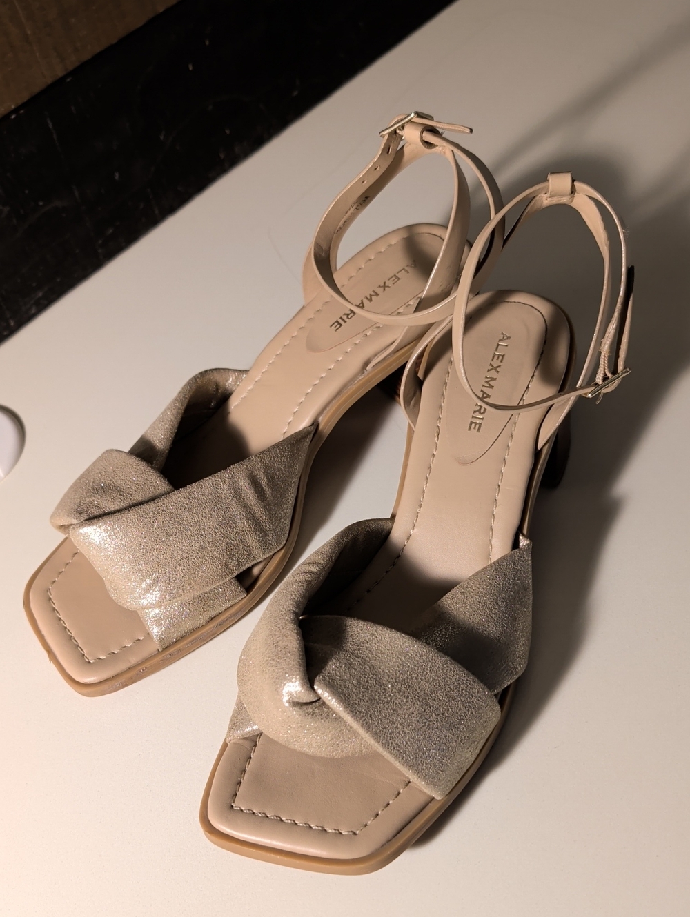 Alex Marie Champagne Knotted Strap Block Heel Sandals Size 7.5 M